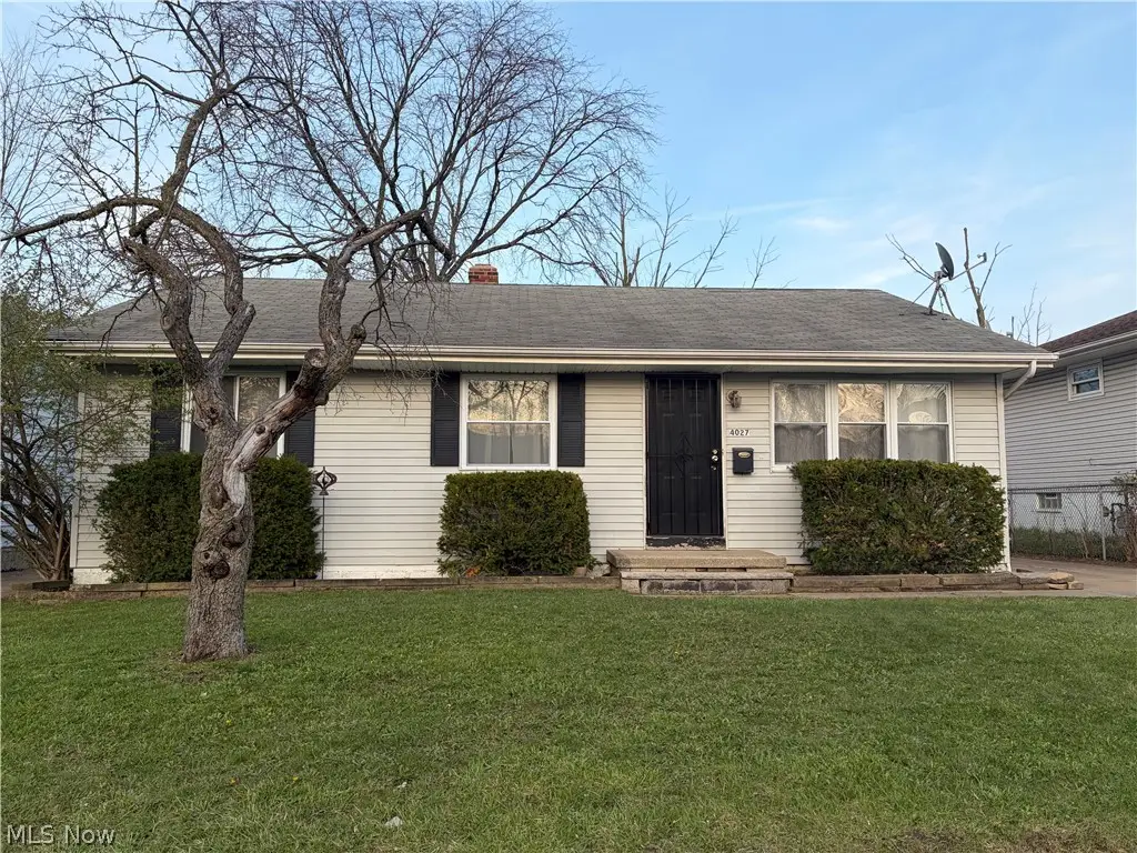 4027 Crest Drive, Cleveland, OH 44109 - #1