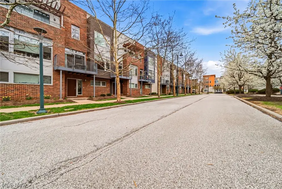 1245 W 75th Street #D-1245, Cleveland, OH 44102 - #2