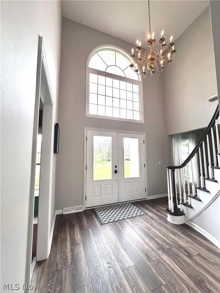 28402 Farrs Garden Path, Westlake, OH 44145 - #2