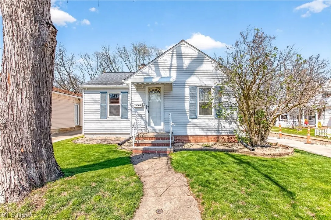 10004 Manoa Avenue, Brooklyn, OH 44144 - #1
