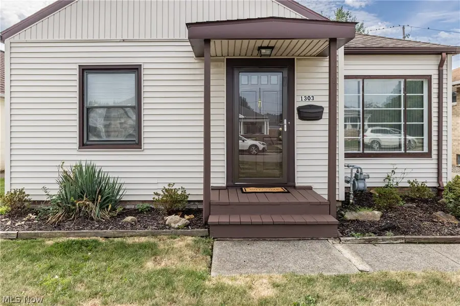 1303 Dartmoor Avenue, Parma, OH 44134 - #2