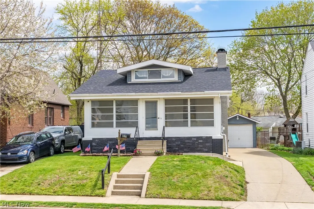 350 Lindy Lane Nw Avenue, North Canton, OH 44720 - #1