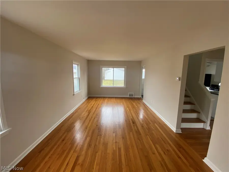 805 E 254th Street, Euclid, OH 44132 - #2