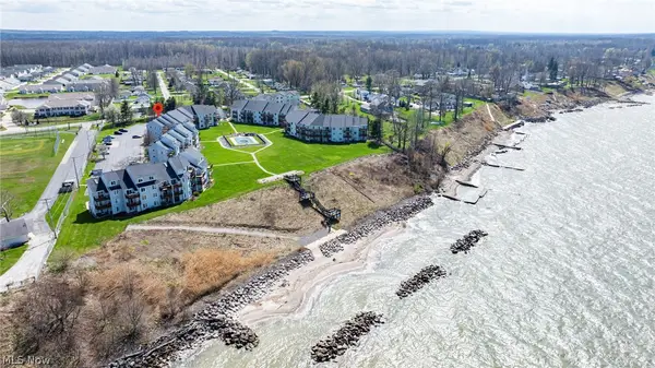 6035 Lake Road #327, Ashtabula, OH 44004