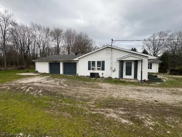 4474 Wilson Sharpsville Road, Cortland, OH 44410 - #2