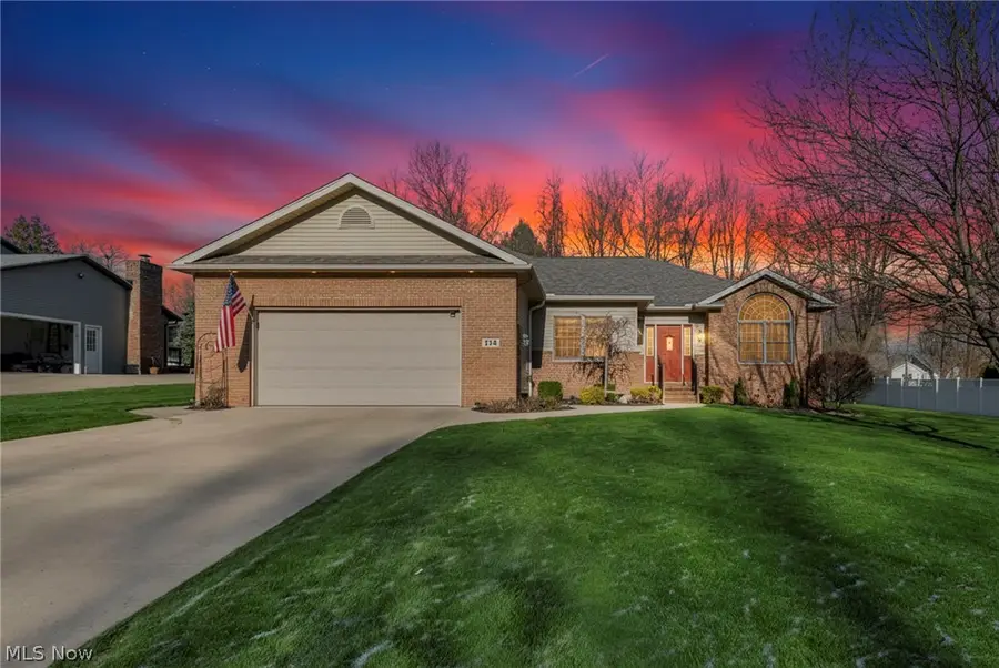 174 Circle Drive, Doylestown, OH 44230 - #2