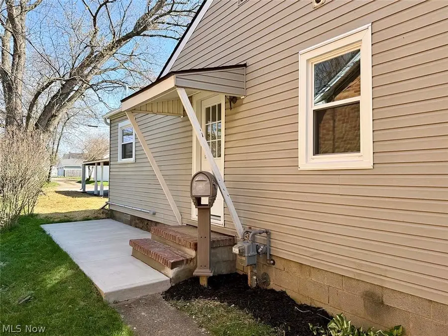 624 E College Street, Alliance, OH 44601 - #3