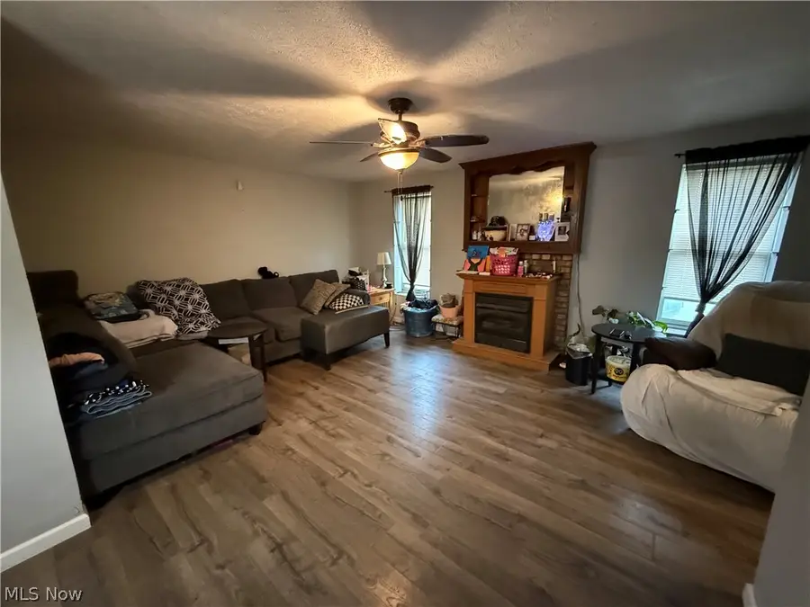 140 School Street, Elyria, OH 44035 - #3