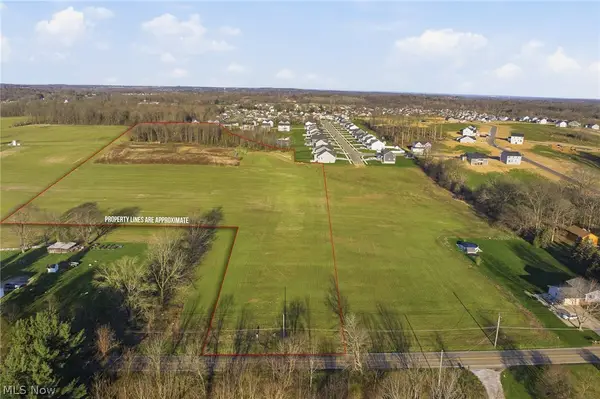 12083 Hoover Nw Avenue, Uniontown, OH 44685