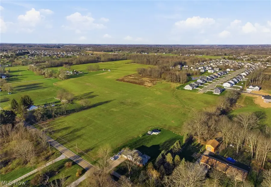 12083 Hoover Nw Avenue, Uniontown, OH 44685 - #2