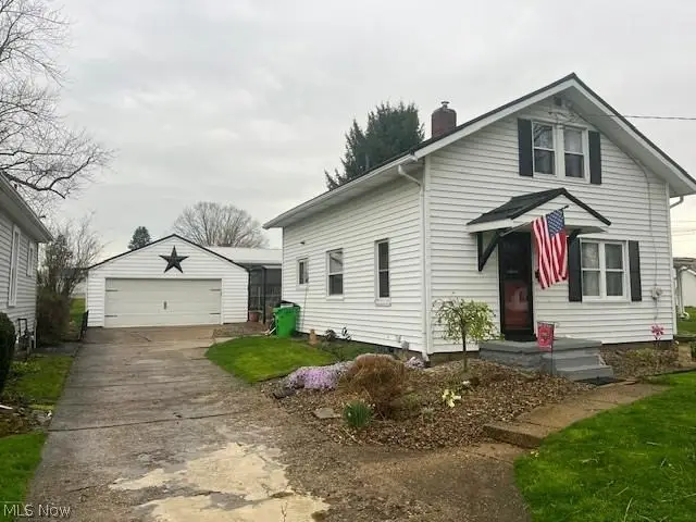 37 23rd Nw Street, Massillon, OH 44647 - #3