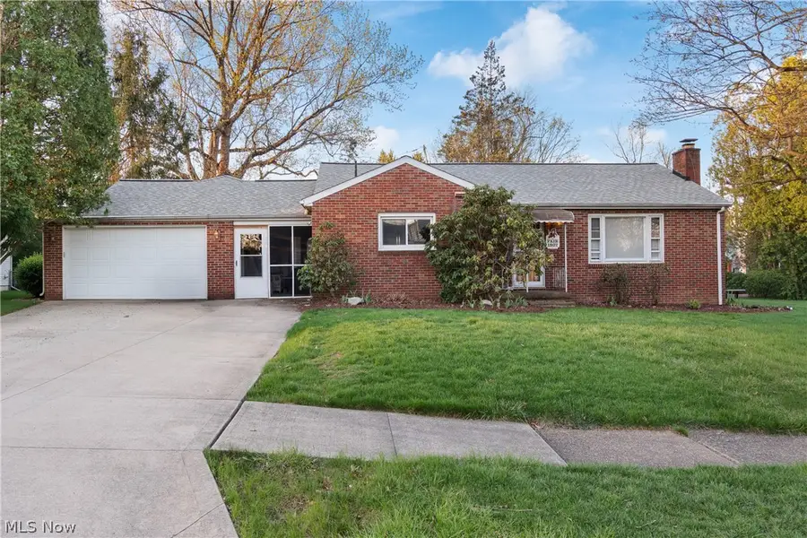 1807 Wicliff Ne Avenue, Massillon, OH 44646 - #3