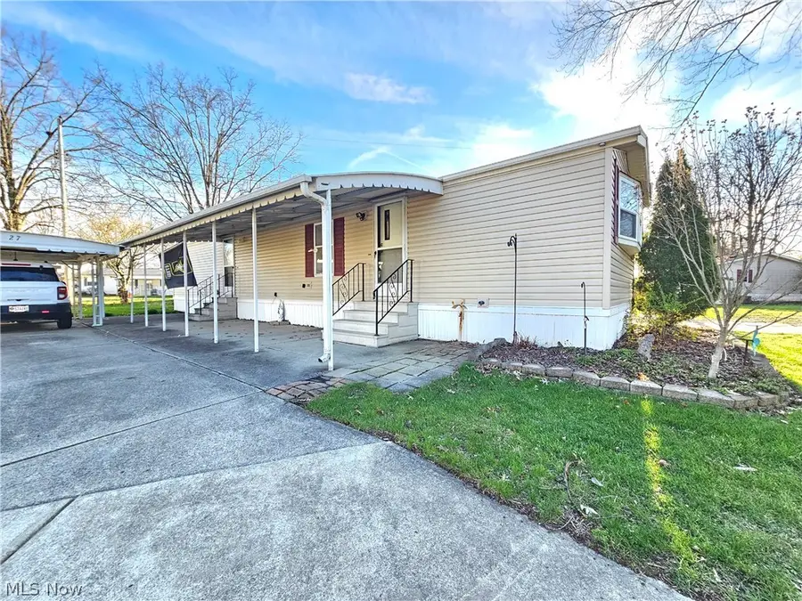 27 Flagler Drive, Olmsted, OH 44138 - #2