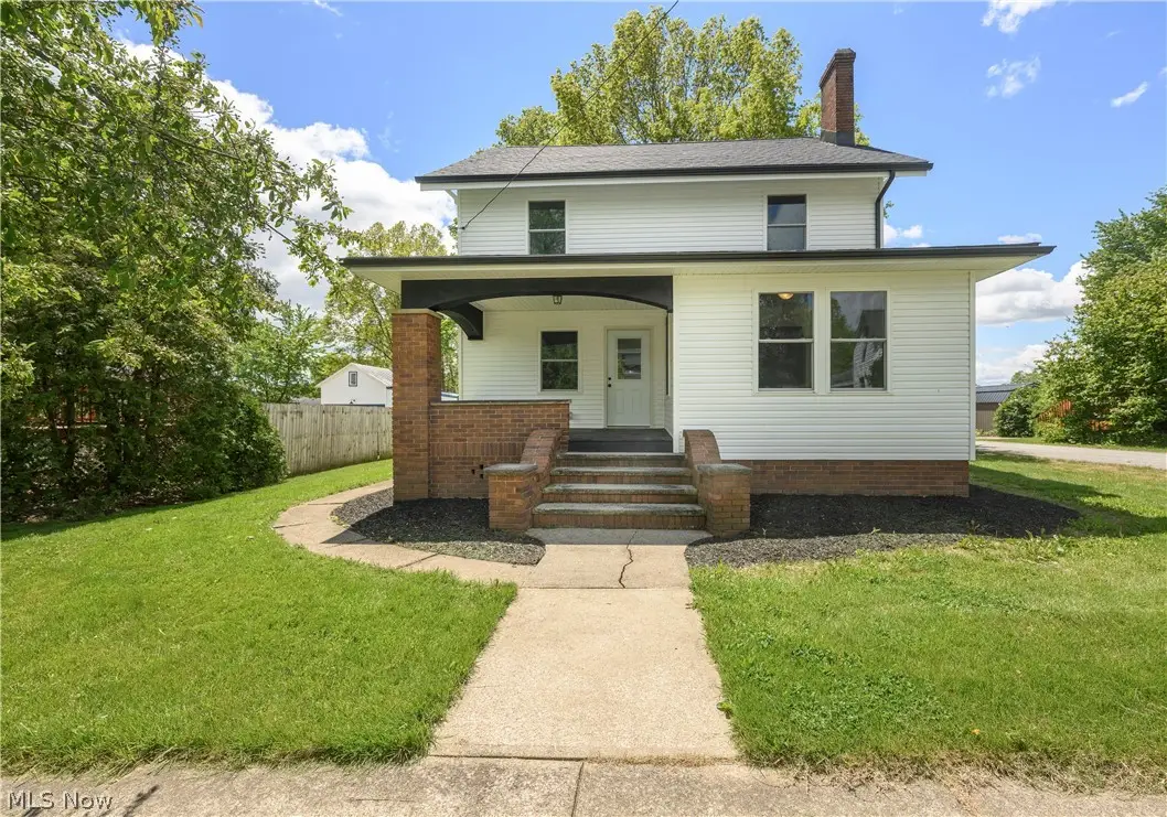 407 W Main Street, Dalton, OH 44618 - #1
