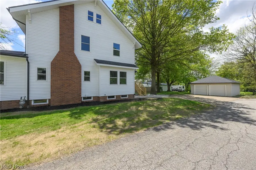 407 W Main Street, Dalton, OH 44618 - #3