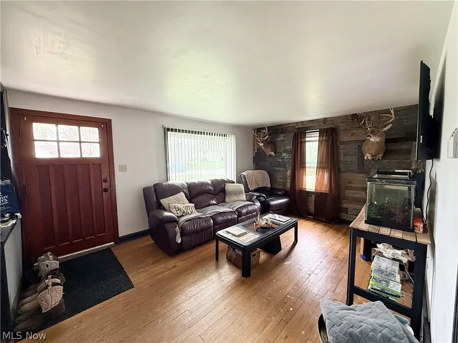 221 W Wood Street, Malvern, OH 44644 - #2