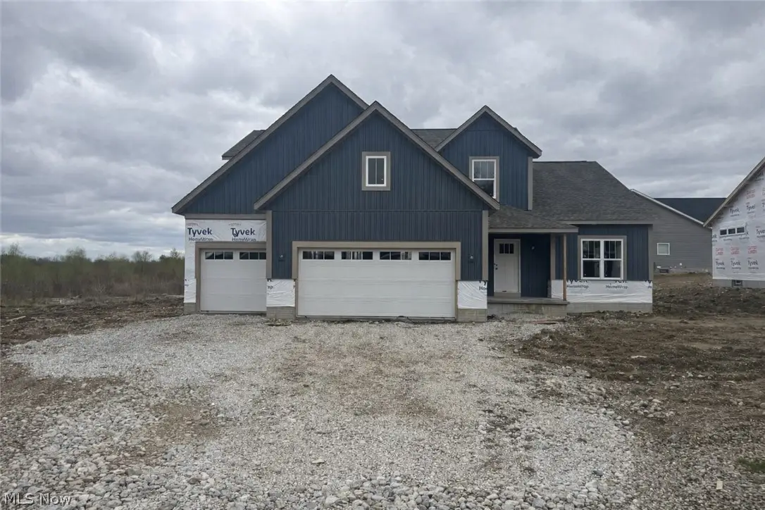 553 Woodlands Glen Avenue, Hartville, OH 44632 - #1