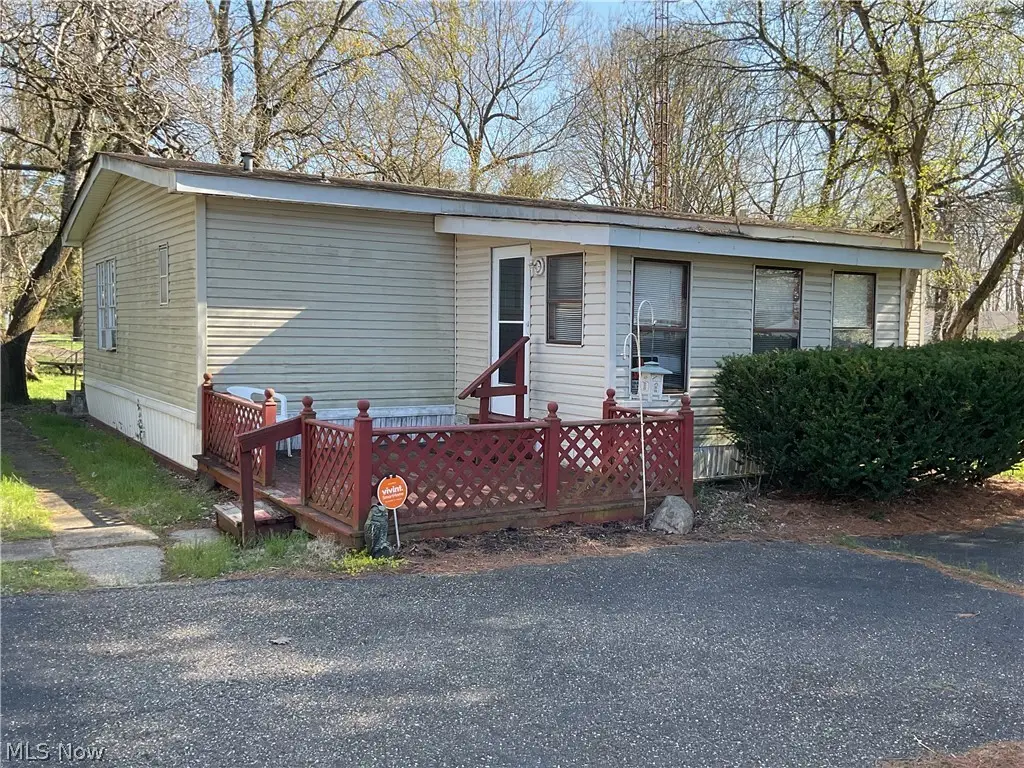 3812 Mahoning Ne Road, Canton, OH 44705 - #1