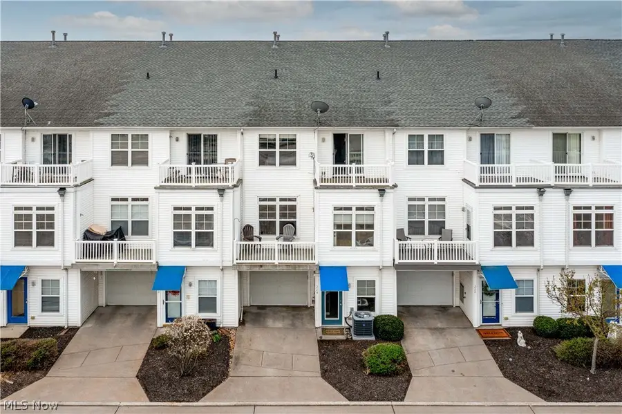 224 E Marina, Lorain, OH 44052 - #2