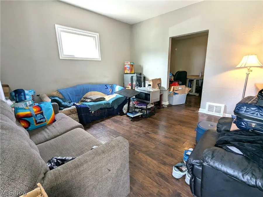 2064 W 91 Street, Cleveland, OH 44102 - #3