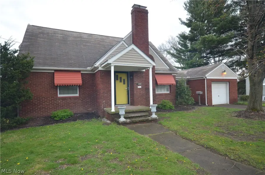 1601 Tonawanda Avenue, Akron, OH 44305 - #2