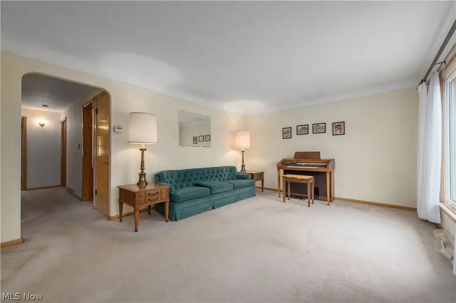 24321 Normandy Drive, Olmsted Falls, OH 44138 - #3