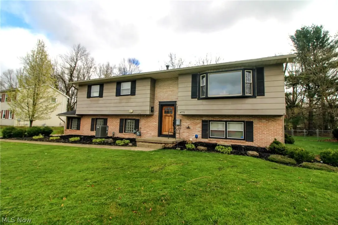 4775 Logan Arms Drive, Liberty, OH 44505 - #1