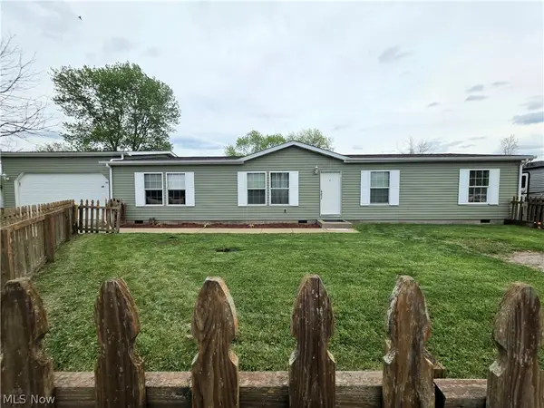 44 Scarce Fat Road, Mineral Wells, WV 26150
