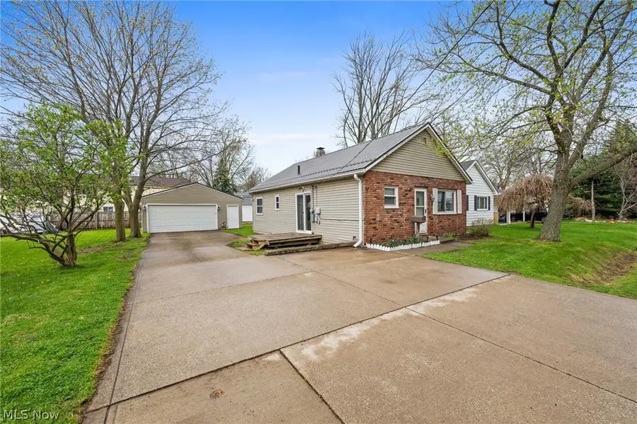 5686 Anna Court, Mentor On The Lake, OH 44060 - #2