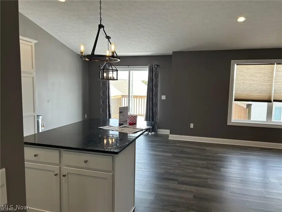 937 Crockett Circle, Canal Fulton, OH 44614 - #2