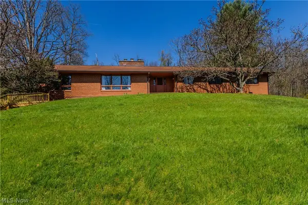 100 Crestwood Circle, Marietta, OH 45750