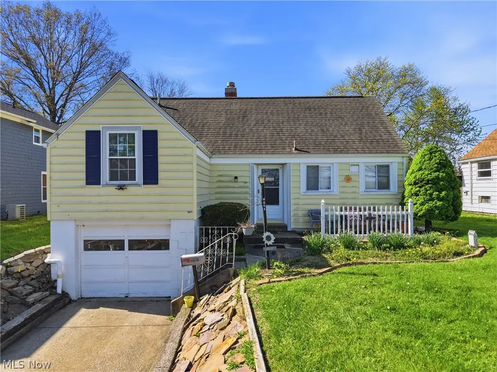 2743 Lincoln Nw Way, Massillon, OH 44647 - #1