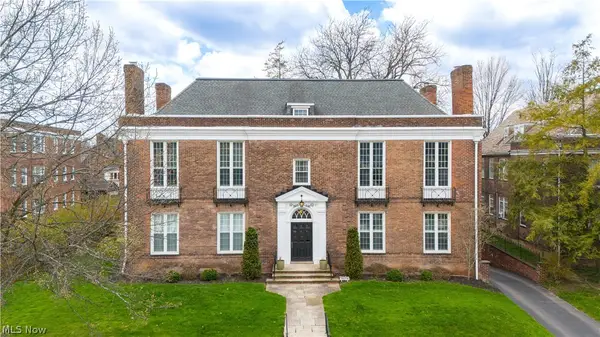 2808 Van Aken Boulevard #3, Cleveland, OH 44120
