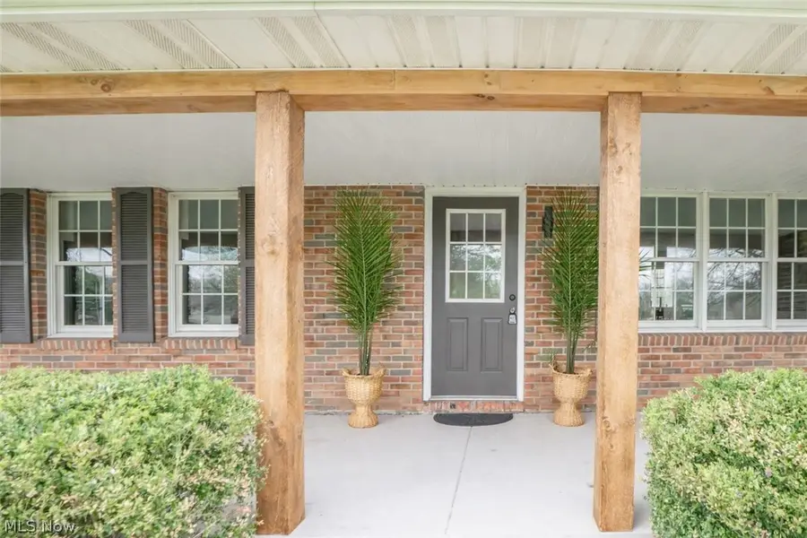 6459 Smith Kramer Ne Street, Hartville, OH 44632 - #3