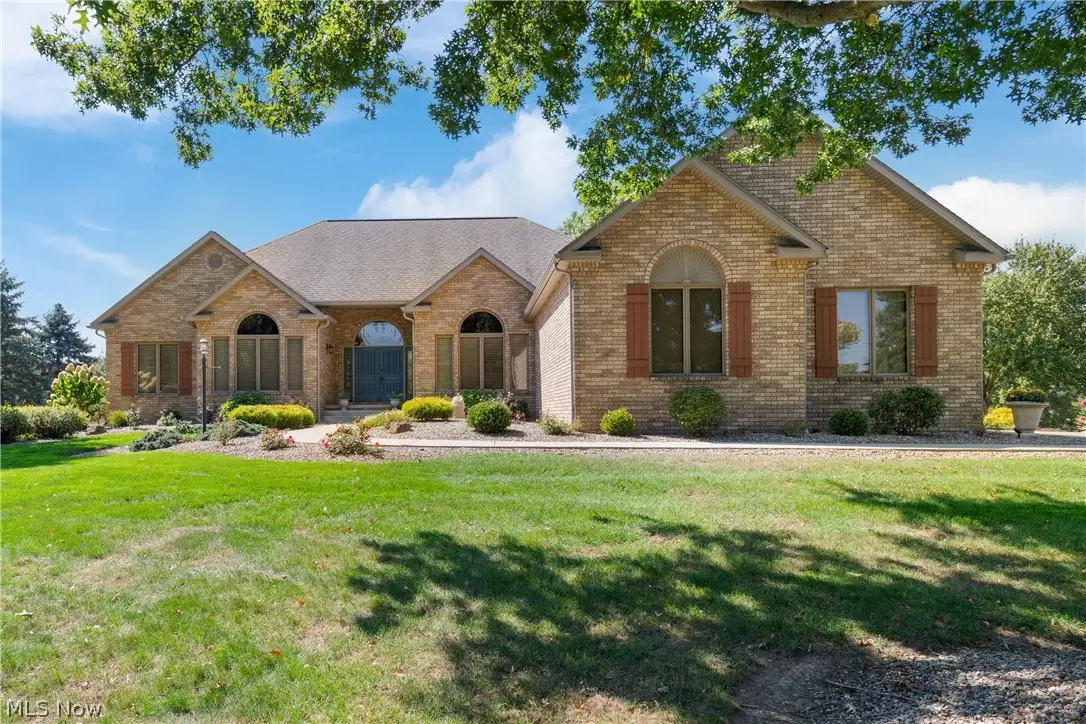 3896 Edison Ne Street, Hartville, OH 44632 - #1