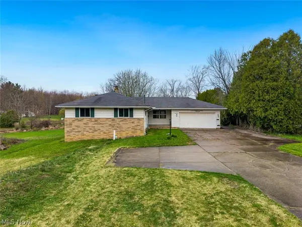 19156 Howe Road, Strongsville, OH 44136