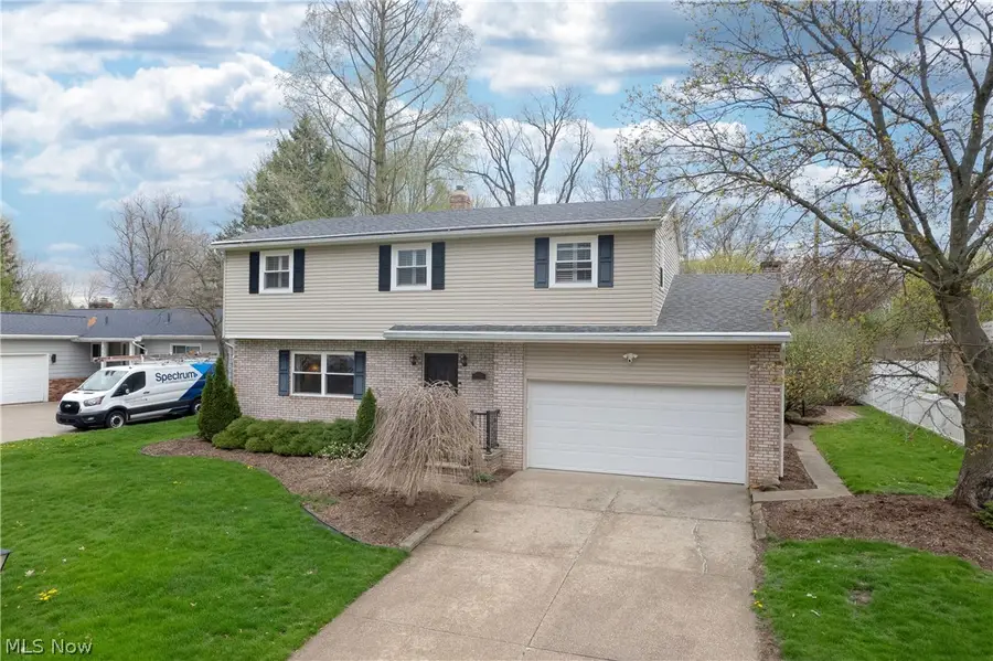 215 Grayling Drive, Fairlawn, OH 44333 - #2