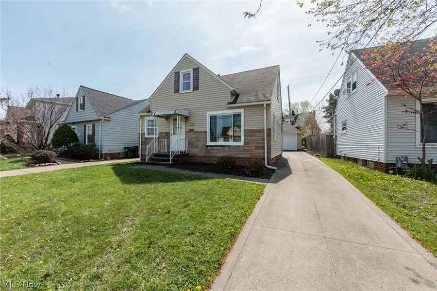 6103 Allanwood Drive, Parma, OH 44129 - #2