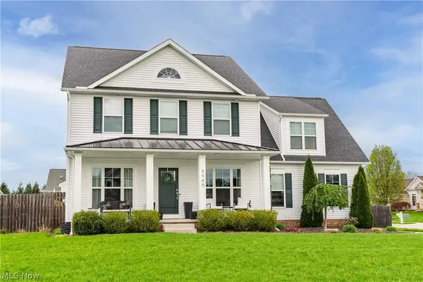 9945 Guardian Nw Circle, North Canton, OH 44720