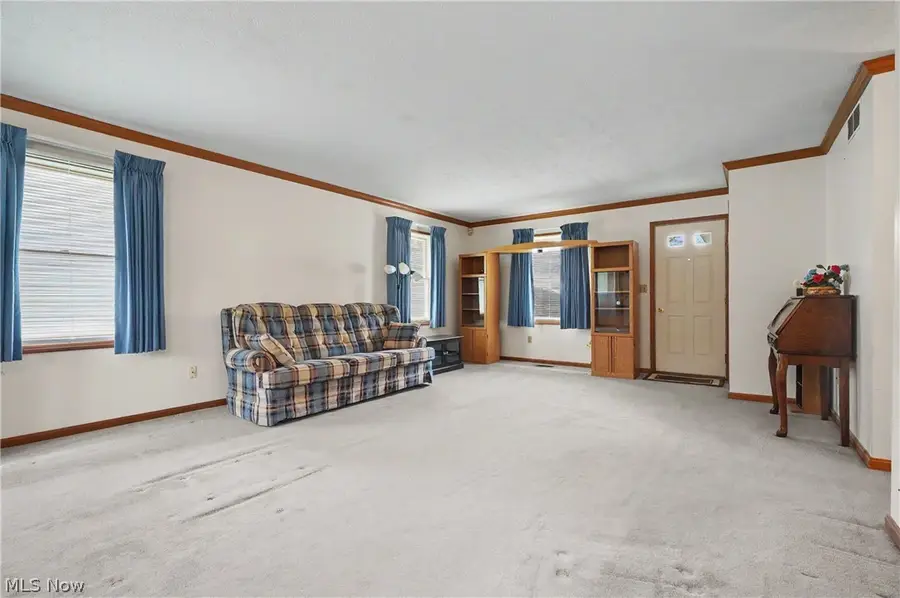 145 Michael Lane, Cuyahoga Falls, OH 44223 - #3