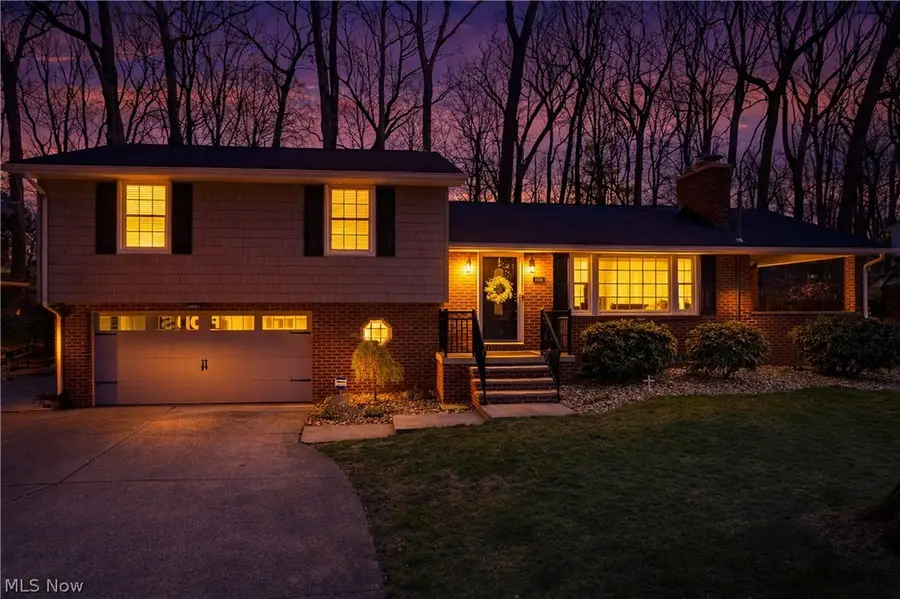 1732 Sherwood Nw Avenue, Massillon, OH 44646 - #2