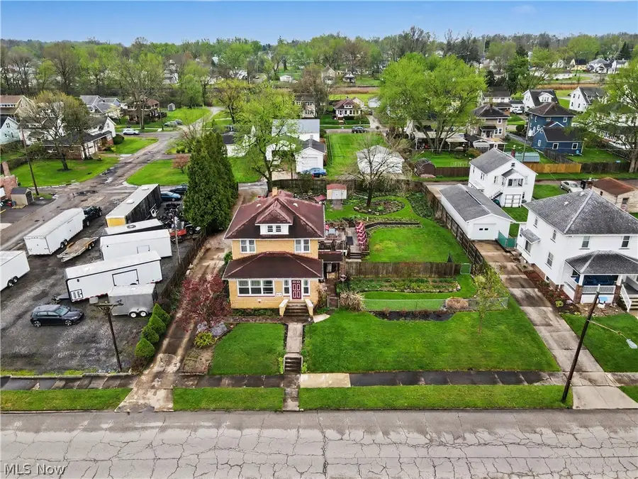 615 W Ohio Avenue, Sebring, OH 44672 - #2