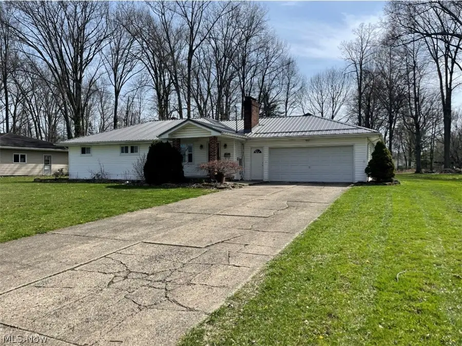 425 Laurel Street, Liberty, OH 44505 - #3