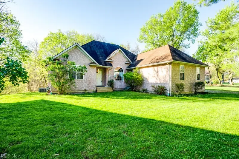 156 Penrose Court, Elyria, OH 44035 - #2