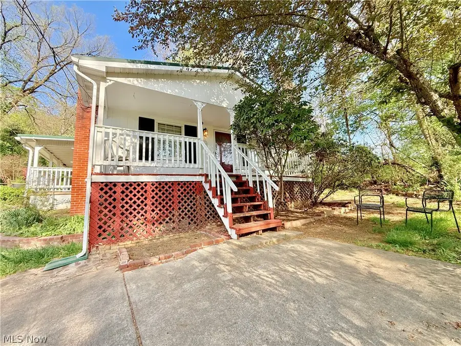 1181 Clement Avenue, Belpre, OH 45714 - #2