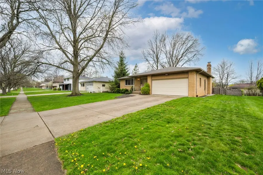 13700 Indian Creek Drive, Middleburg Heights, OH 44130 - #3