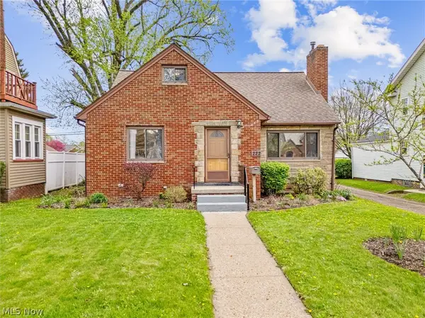 222 Montrose Nw Avenue, Canton, OH 44708
