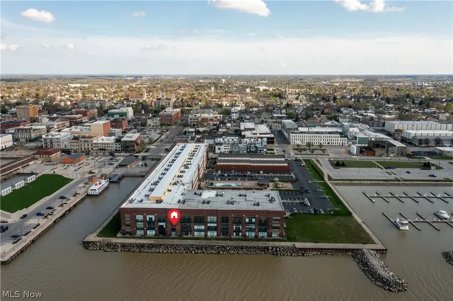 401 W Shoreline Drive #261, Sandusky, OH 43016 - #2