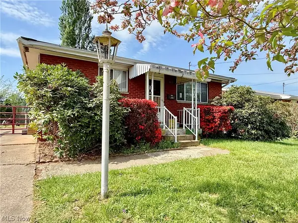 608 32nd Street, Vienna, WV 26105