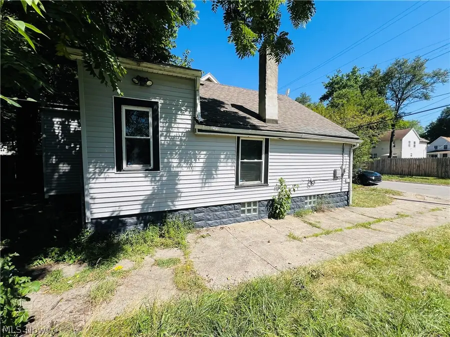 9407 Benham Avenue, Cleveland, OH 44105 - #2